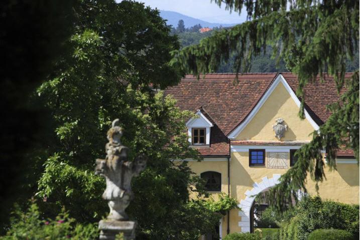Schlosshotel Obermayerhofen Sebersdorf Extérieur photo
