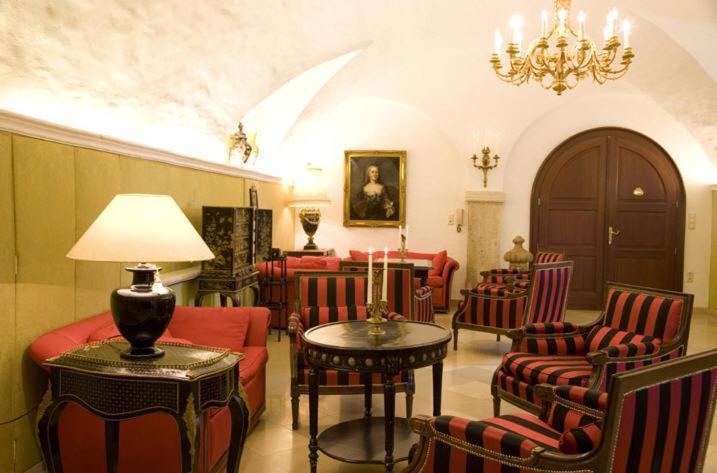 Schlosshotel Obermayerhofen Sebersdorf Extérieur photo