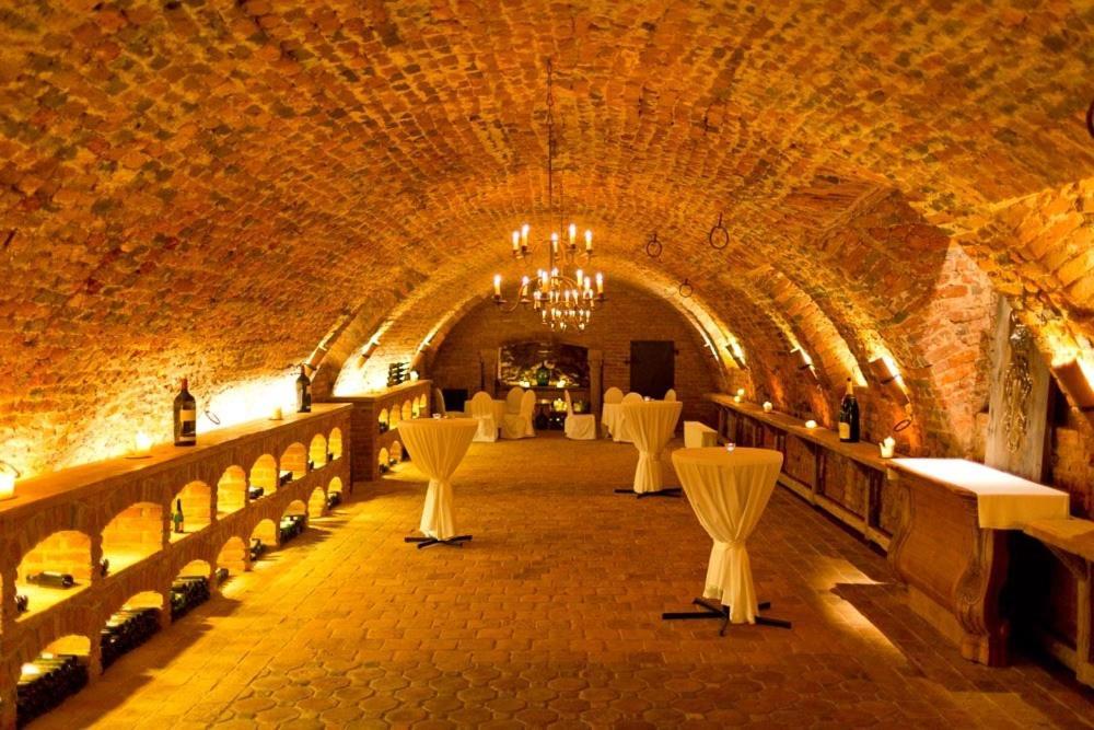 Schlosshotel Obermayerhofen Sebersdorf Extérieur photo